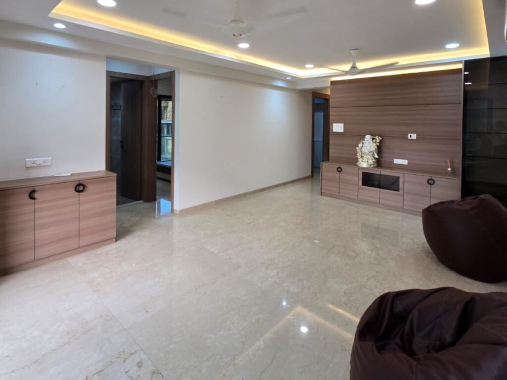 prime location 4bhk khar road rent