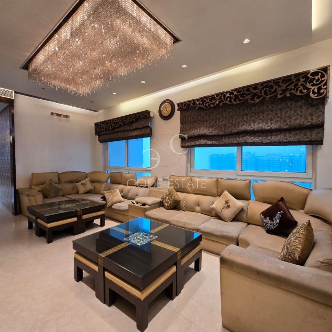 Spacious 3 BHK penthouse in Mulund with 2500 sq ft carpet area