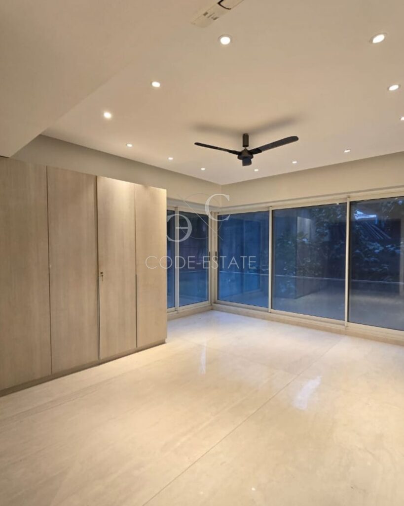 lavish 5bhk house with oc khar mumbai